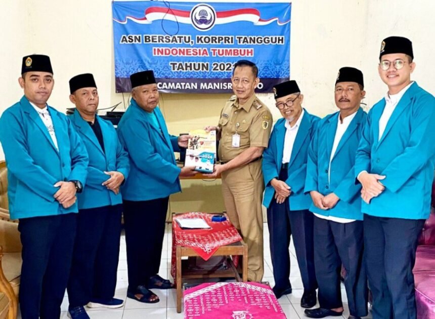LDII Manisrenggo Distribusikan Majalah Nuansa Persada dan Kalender LDII 2026 ke Pemerintah Kecamatan