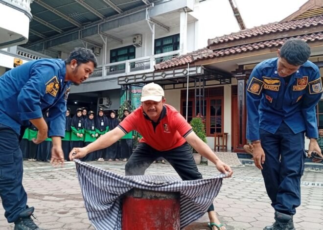 Damkar Klaten Latih Santri Ponpes An-Nur, LDII Ceper Dorong Pesantren Tangguh Bencana