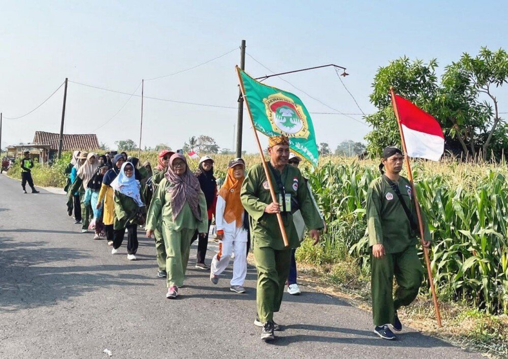 PAC LDII Krajan Jatinom Klaten Gelar Jalan Sehat Meriahkan HUT RI ke-81