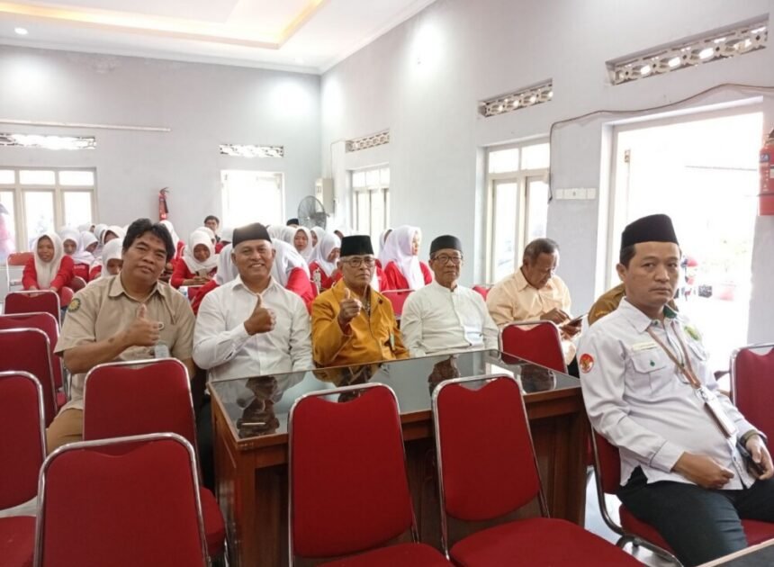 Bersama KUA, Wakil Ketua PC LDII Pedan Hadiri Tasyakuran HUT Ke-81 RI